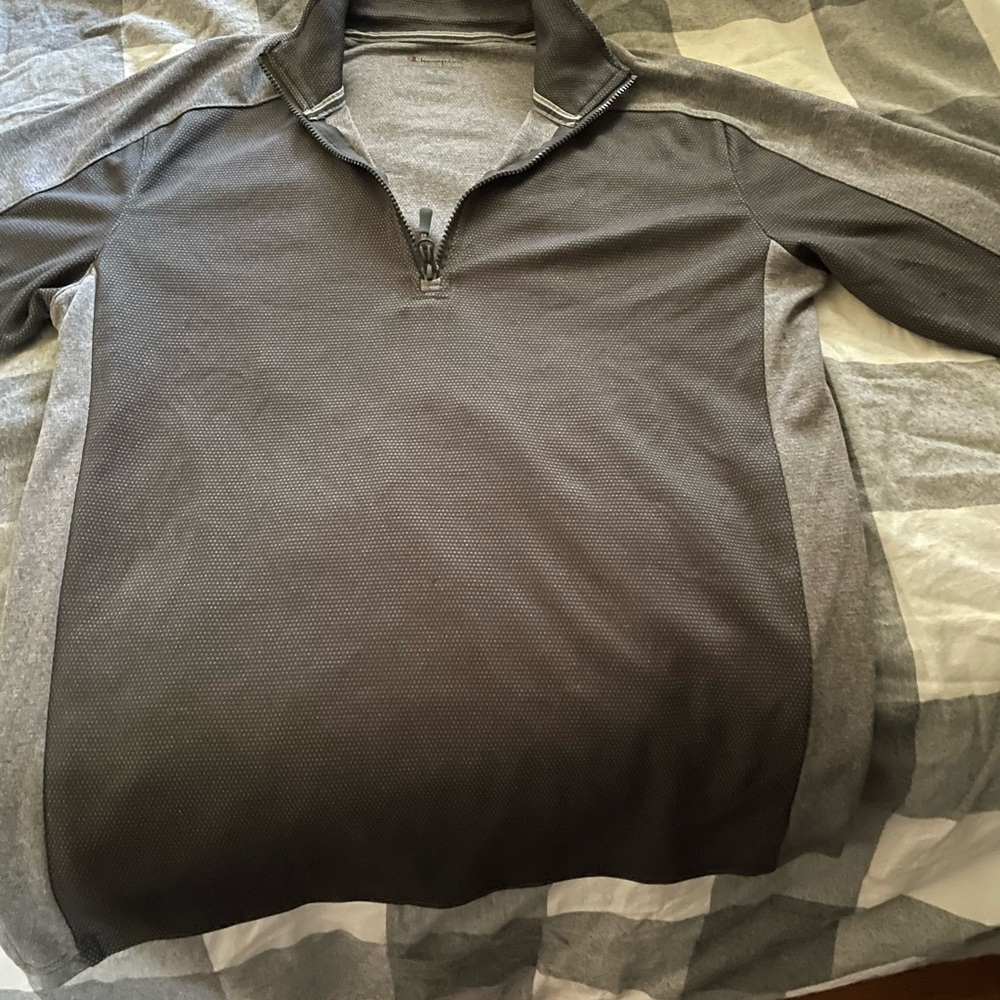 Mens small grey pullover with zipper fits boys size 16-18